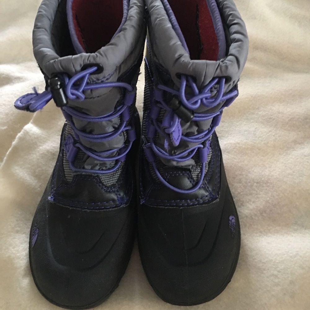 North Face snow boots in very good condition.